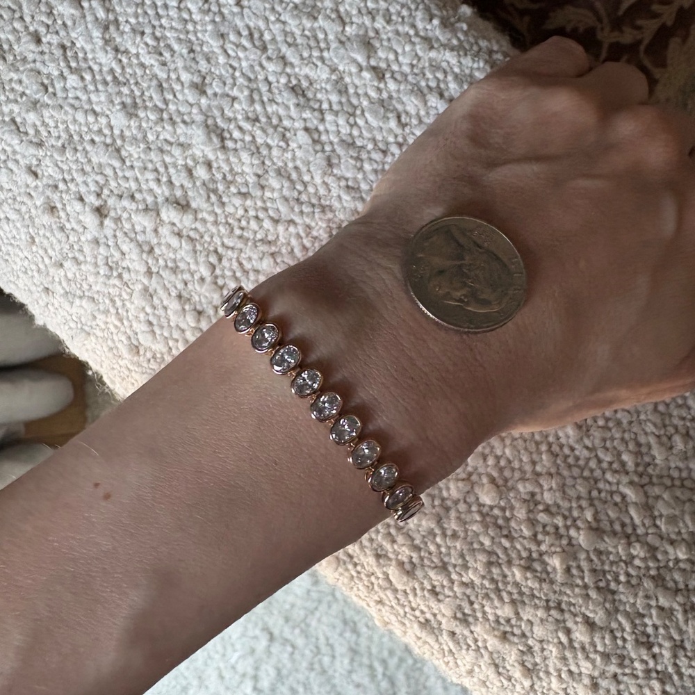 .25 pointer Lab Grown Oval Tennis bracelet - Picture 3 of 6